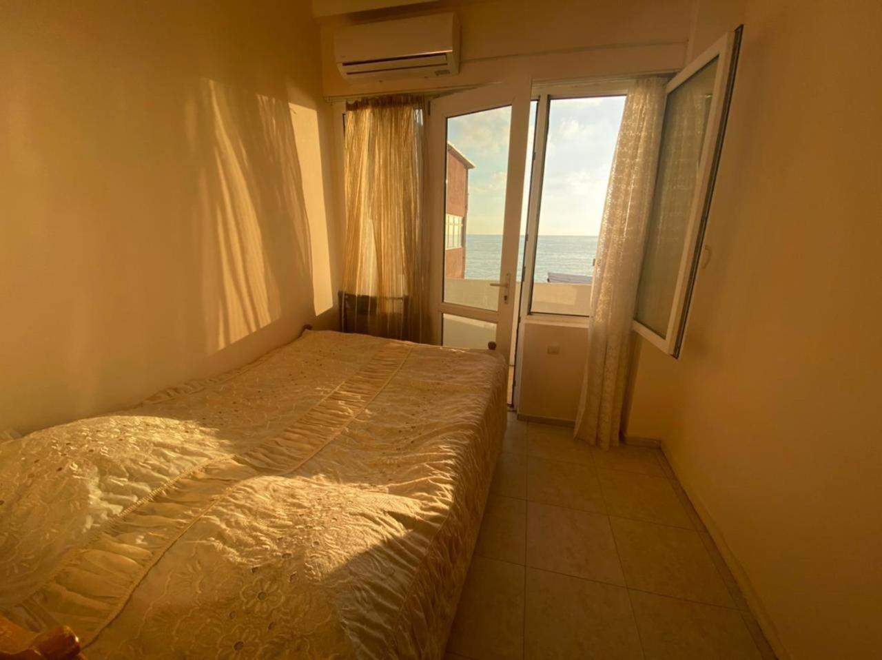 Guest House Orange Kobuleti Exterior photo